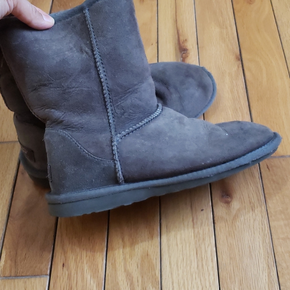 Grey uggs - Picture 3 of 6